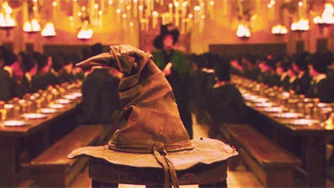 Hogwarts'a kabul mektubunuz geldi! Seçmen şapka sizi hangi binaya gönderecek?