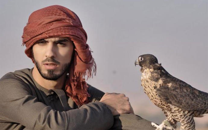 Yakışıklı olduğu gerekçesiyle suudi arabistandan sınır dışı edilen Omar Borkan'ı yakışıklı buluyor musunuz?