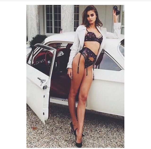 Taylor Hill ile bir gece geçirseniz ne düşünürdünüz?