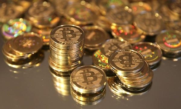 Bitcoin 70 milyon TL'ye dayandı! İçinizde Bitcoin'i olan var mı :D ?