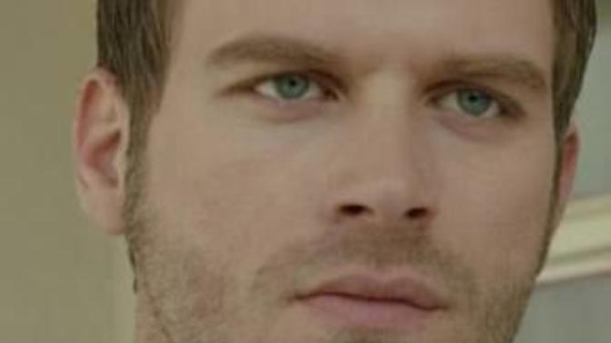 Sizce kıvanç tatlıtuğ mu aras bulut iynemli mi daha yakışıklı?