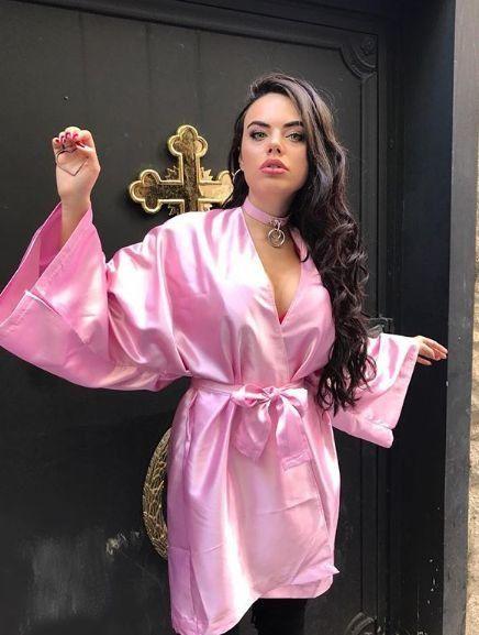 Instagram fenomeni Çapa Tıp Fakültesi öğrencisi Berika Demir'i takip ediyor musunuz?