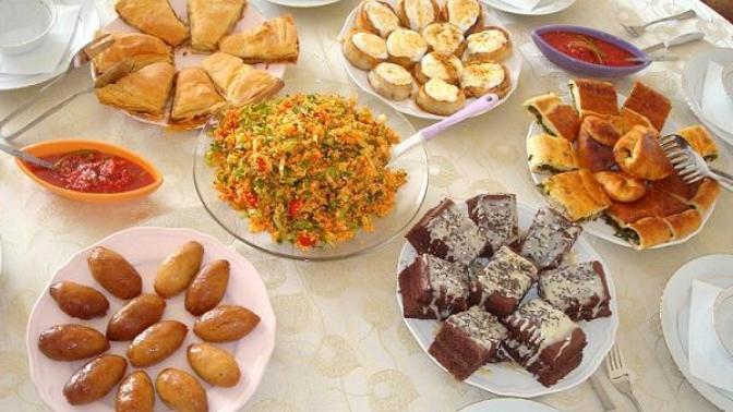 Altın günü düzenleseydiniz davetli olan komşu ve arkadaşlarınıza nasıl bir menü oluşturursunuz?