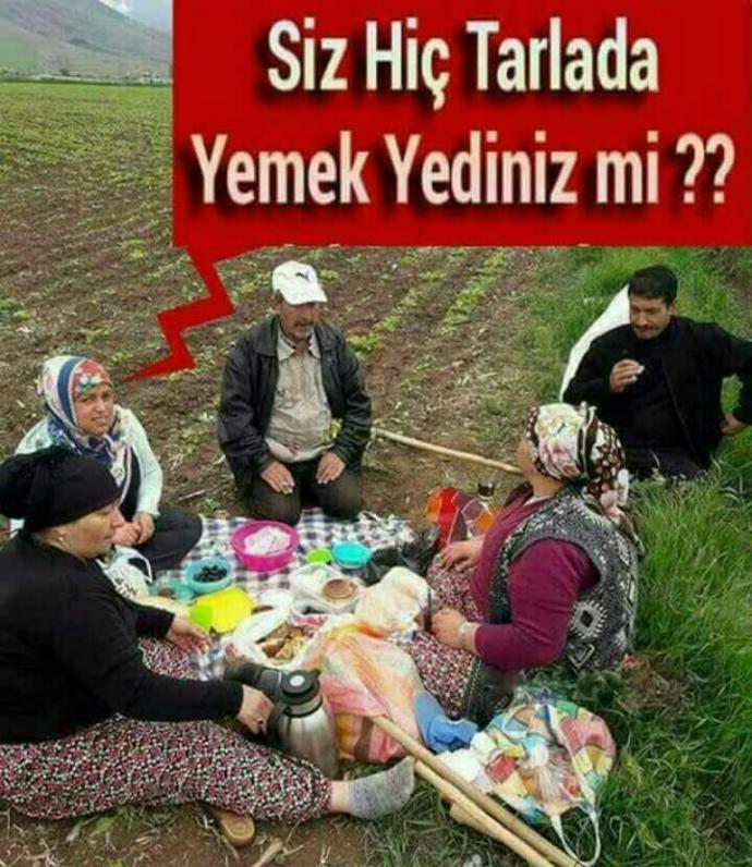 Çok tatlıdır yemek açık havada.. Siz hiç tarlada yemek yediniz mi.. ??