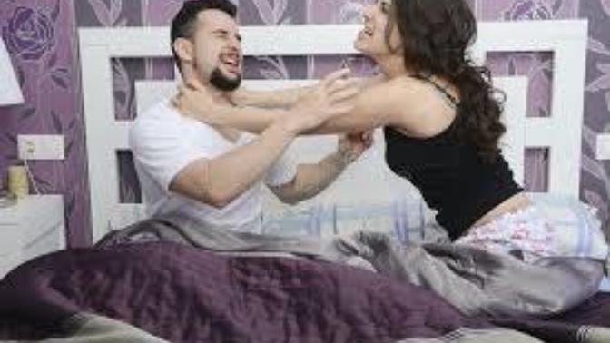 Eşinizle tartıştınız, sizi yatak odasından kovsa gider misiniz?