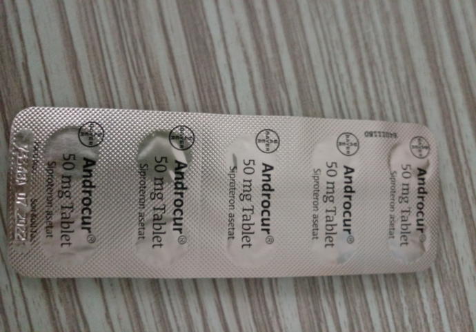 Adrocur kullanan var mı?