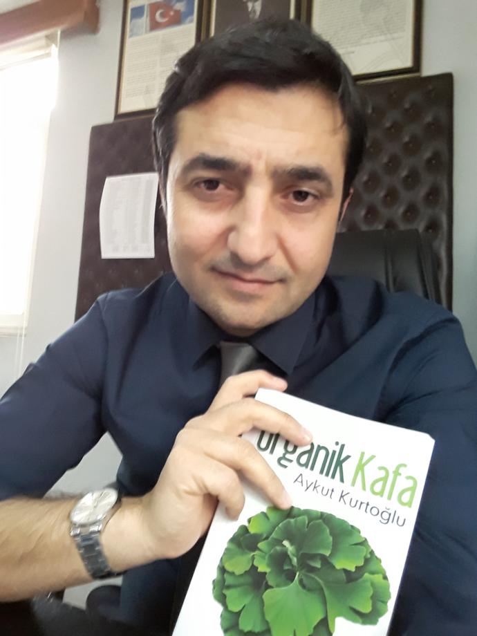 İlk kitabım ''Organik Kafa'' sonunda basıldı.''Organik'' bir kafa görmek ister misiniz?