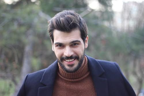 2017'nin en iyi çıkış yapan erkek dizi oyuncusu sence kim?