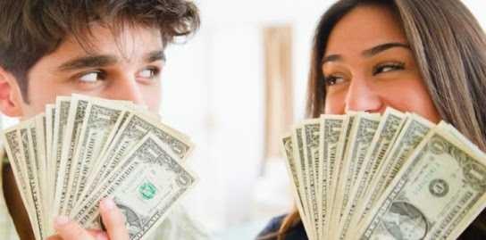 Eşinize / sevgilinize maaşınızı söyler  ya da  sorar mısınız ??