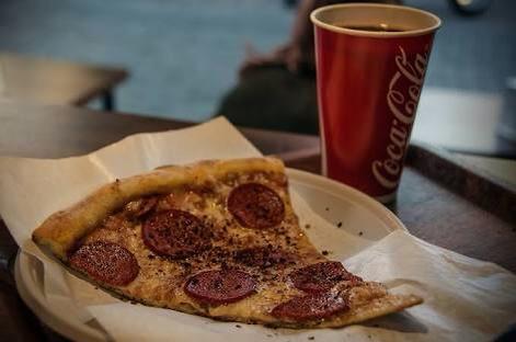 Tost Ayran mı ? Pizza Kola mı ?