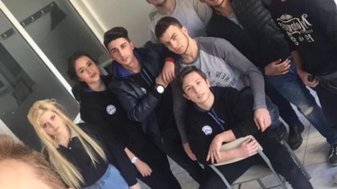 Sınıfta yakışıkli erkek  var mı sizce (benim sınıfim)?