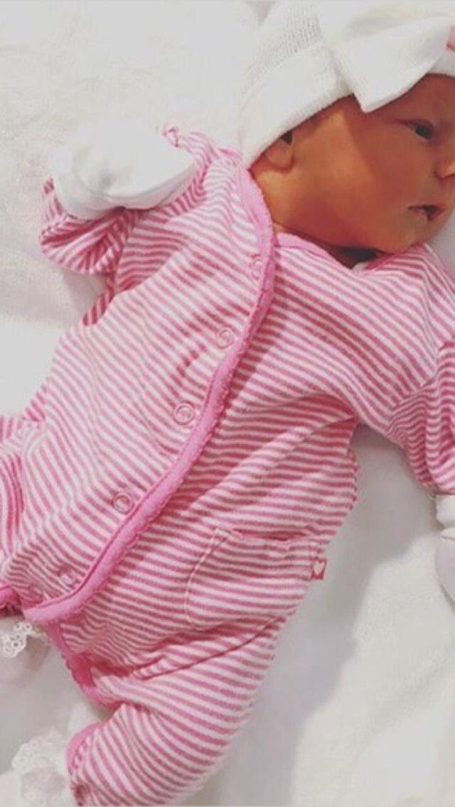 Sizin de ailenizde ki bebekler tatlı mı👶🏻 ?