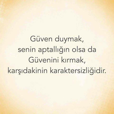 Karaktersizlik nedir ? Birini karaktersiz yapan şey hangi özelliğidir?