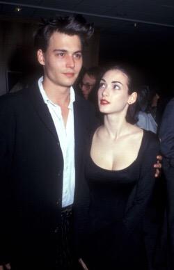 Johnny Depp mi Winona Ryder'ın yanına yakışıyor, yoksa Winona Ryder mı Johnny Depp'in yanına yakışıyor?