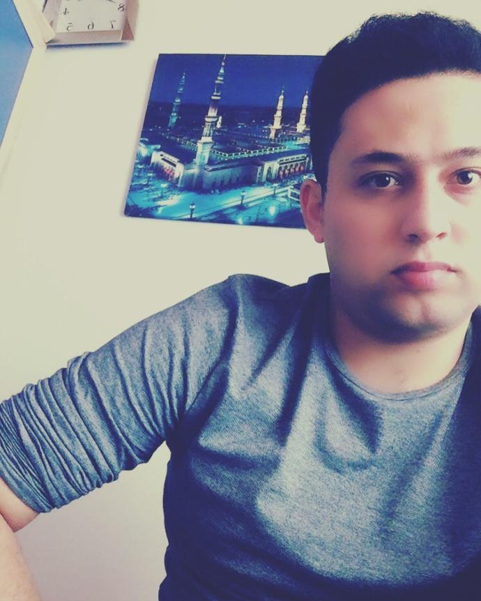 Sakalsız erkek neye benzer?