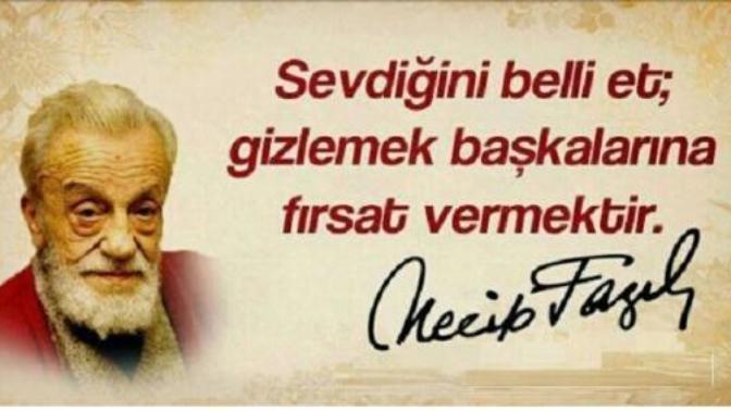 Bir kız bir erkeği aşırı seviyor ve sevdiği erkeğe onu sevdiğini söylüyor. Bu kızın sevdiğini söylemesi hakkında ne düşünürsünüz?