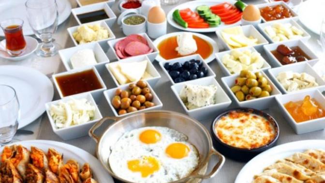 Yarın iddialı bir kahvaltı hazırlamam gerek ne yapsam?