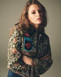 Serenay Sarıkaya mı,Yasemin Allen mi?