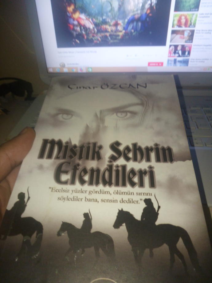 kitap okumak güzel bir duygu değil mi ? 