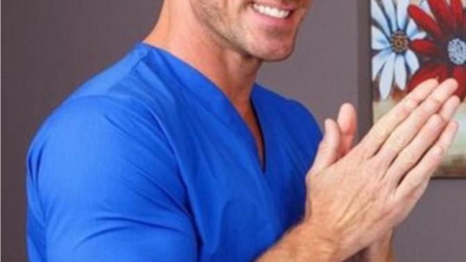Johnny Sins ile aynı asansörde kalsanız napardiniz?😂😂😂😂?