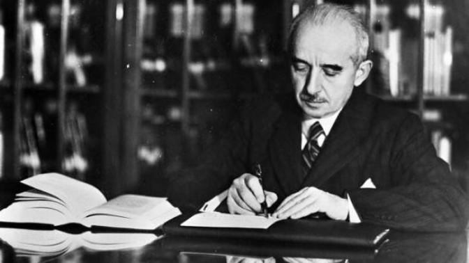 İsmet İnönü'nün halkımızı açlığa sürüklediğini iddia edenler hakkında ne düşünüyorsunuz?
