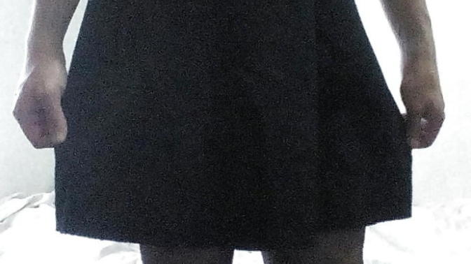 Kızlar, Sen etek giyersen ben o zaman giymem dedi iyi mi?