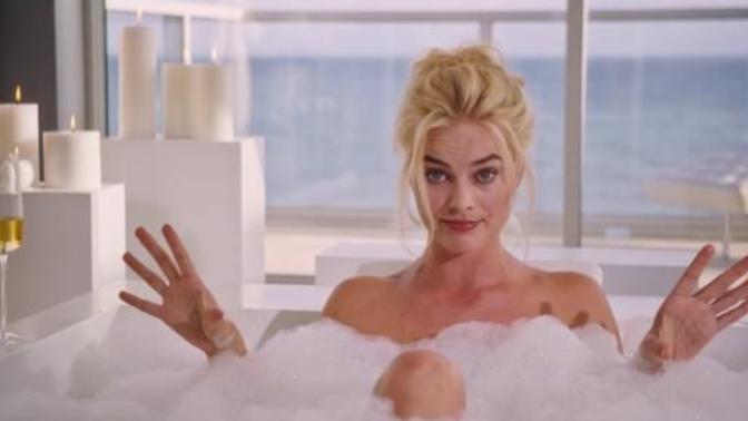 Dünya Köpüklü Banyo Günü'nde sevgilinizi banyonuzda köpük partisi verirken bulsanız ne yaparsınız?