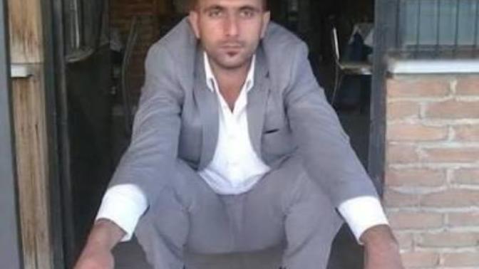 Tesbihi elinde taşıyan sallayan erkekleri itici bulan var mı benim gibi?