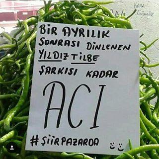 Küçükken küfürlü konuşunca bize söylenirdi. Kızgınlık ya da sevgi ifadesi olarak 'ağzına biber sürerim' diyeceğin birileri var mı?