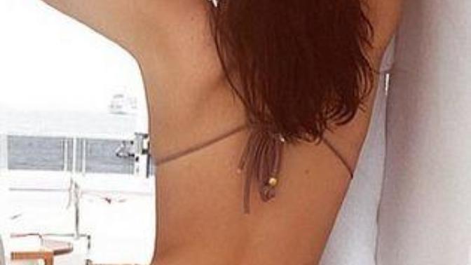 Babanızın yanında tanga bikini giyer misiniz?