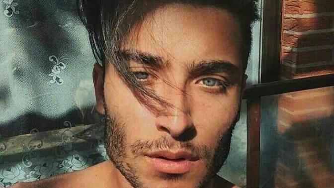 Esmer tenli erkekler çok çekici değil mi?