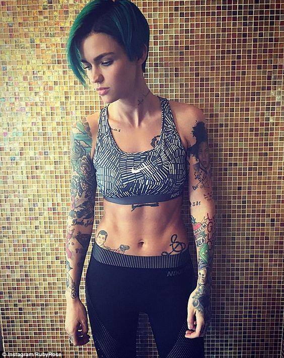 Ruby Rose çok güzel değil mi?