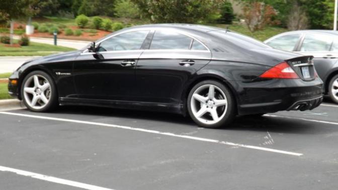 Sizce Mercedes CLS 55 AMG mi daha yırtıcı? Yoksa BMW M5 E60 mı daha yırtıcı?
