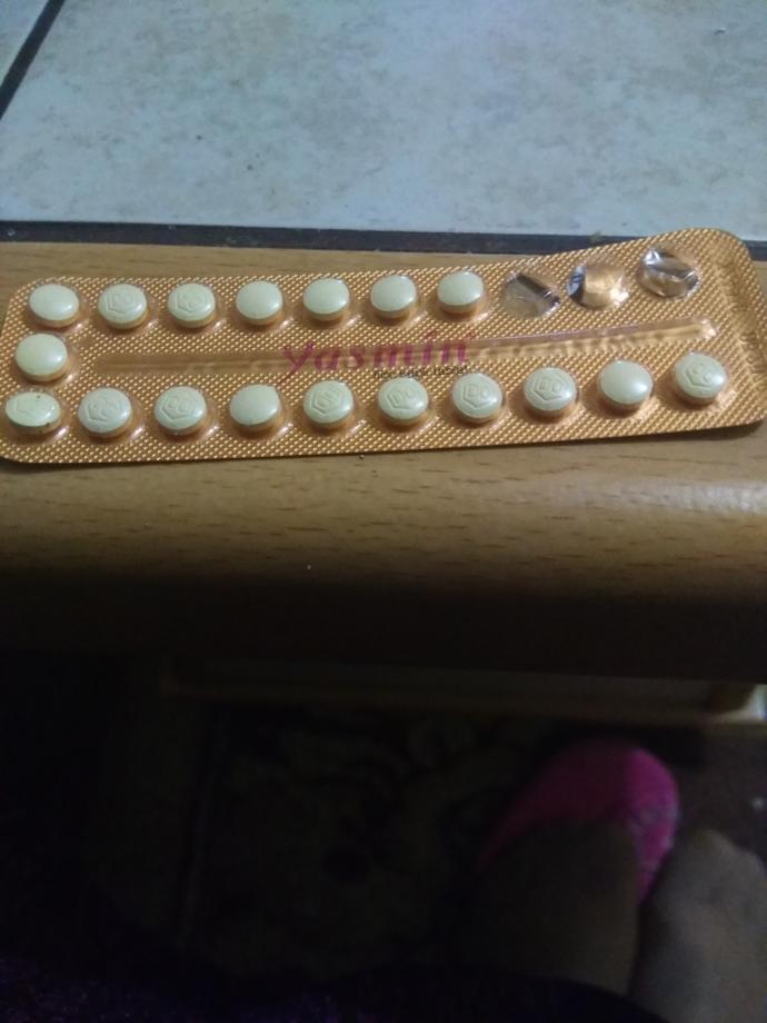 Kızlar, Yasmin doğum kontrol hapı?
