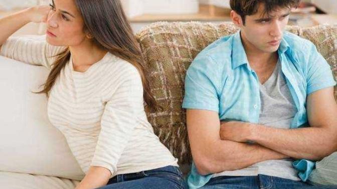 Sürekli size küsen bir sevgiliniz olsa nasıl davranırsınız?