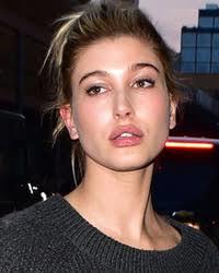 Selena gomezmi hailey baldwinmi?