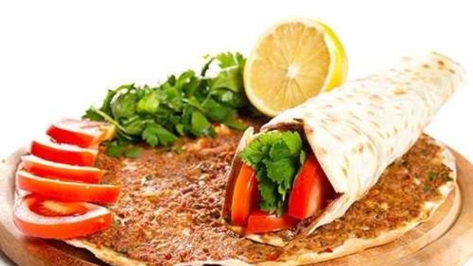 Bir oturuşta 6 lahmacun gömen kızlar varmış doğru mu bu?