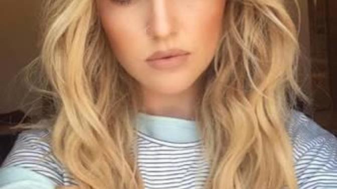 Perrie edwardsmi daha guzel yoksa gigi hadidmi?