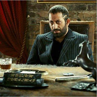 Cem Yılmaz'ın birden fazla karakter canlandırdığı filmlerden favori yan karakteriniz hangisi?