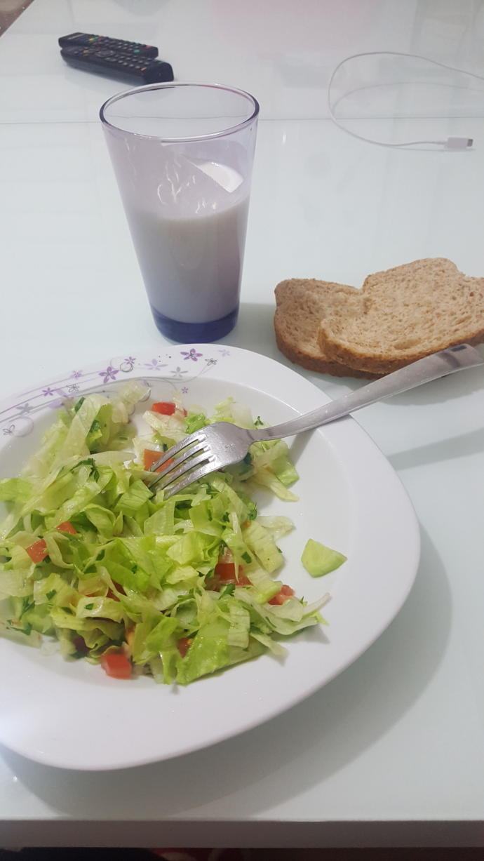 Her akşam salata yesem kilo verirmiyim (fotografli)?