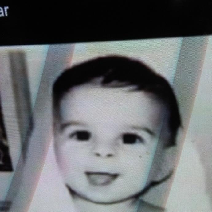 sizce bu bebek tatlı mı değil mi?