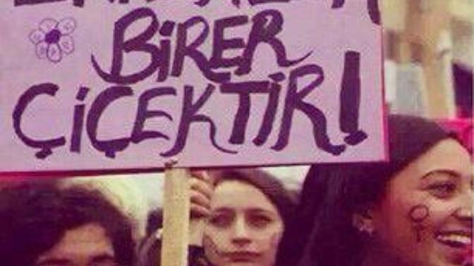 Kadın mı çiçektir baban mı?