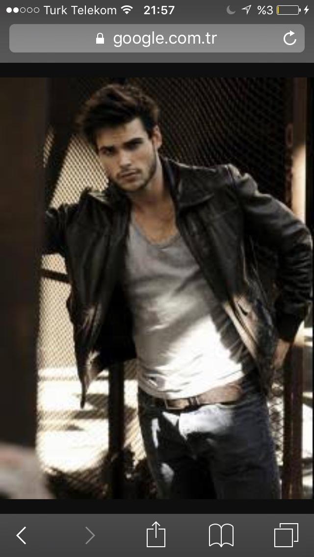 Latin model Lucas Aurelien Mirambaud çok yakışıklı değil mi?