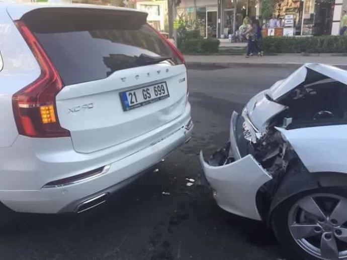 Şimdi en sağlam kasası olan trafik kazasında eğilmeyen araba modeli markası?