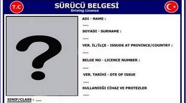 Ehliyet çıkarırken kan grubu kartı olması şart mıdır? sağlık raporunda doktor yazdı ise yeterli değil mi?