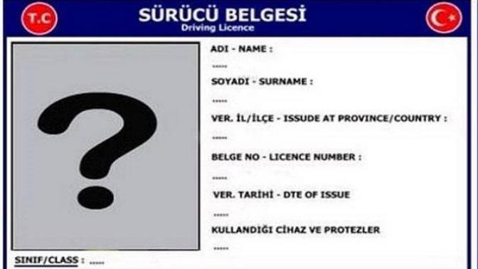 Ehliyet çıkarırken kan grubu kartı olması şart mıdır? sağlık raporunda doktor yazdı ise yeterli değil mi?