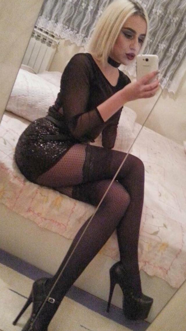 Sevgilimin benimle dolaşırken dar giyinmesi hoşuma gidiyor diyen varmı? Mesela benim hoşuma gidiyor.?