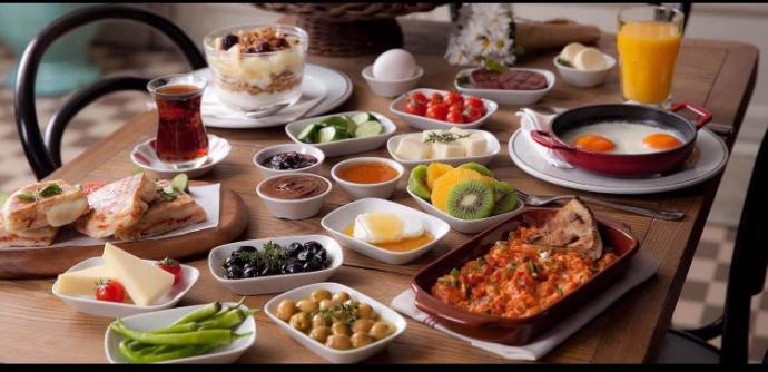 Kahvaltınızı saat kaçta yaparsınız? Kaç saat sürer kahvaltı keyfiniz?