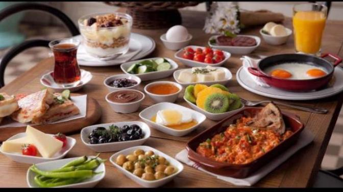Kahvaltınızı saat kaçta yaparsınız? Kaç saat sürer kahvaltı keyfiniz?