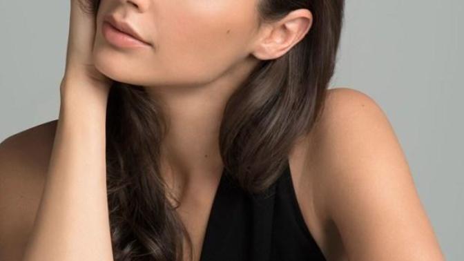 Gal Gadot mu? Tuba Büyüküstün mü?